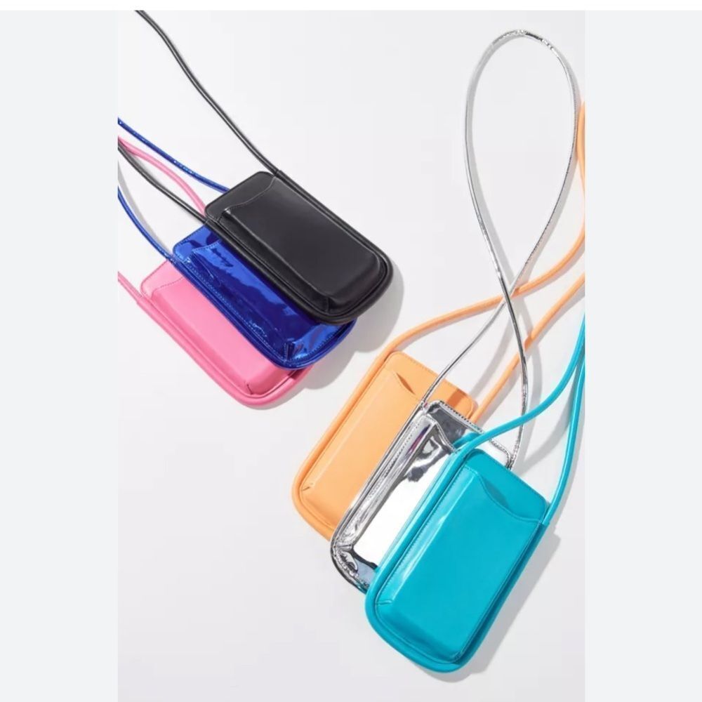 UO Lexi Crossbody Phone Sling in Black